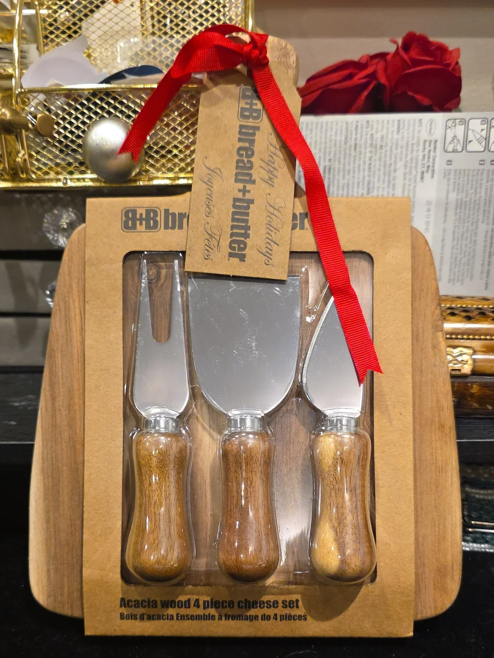 Acacia Wood 4-Piece Cheese Set — Brown